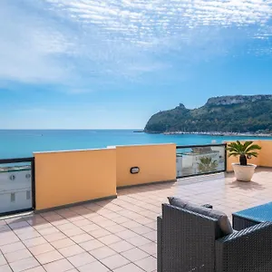 Attico Sul Poetto , Cagliari Italy